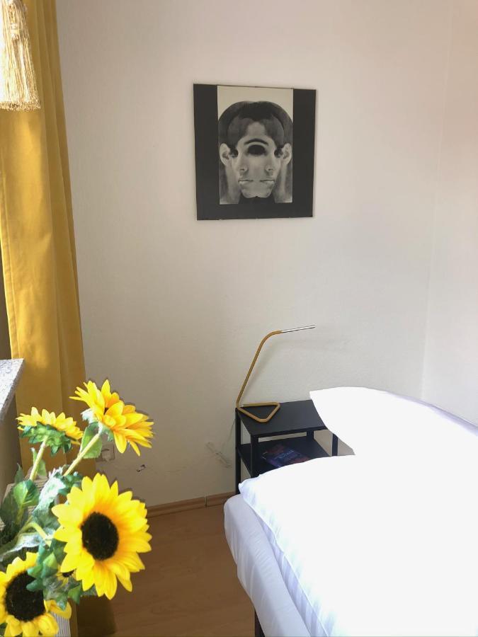 Zentraler Geht Es Kaum - In Koeniglicher Nachbarschaft! Ludwigsburg Exterior foto